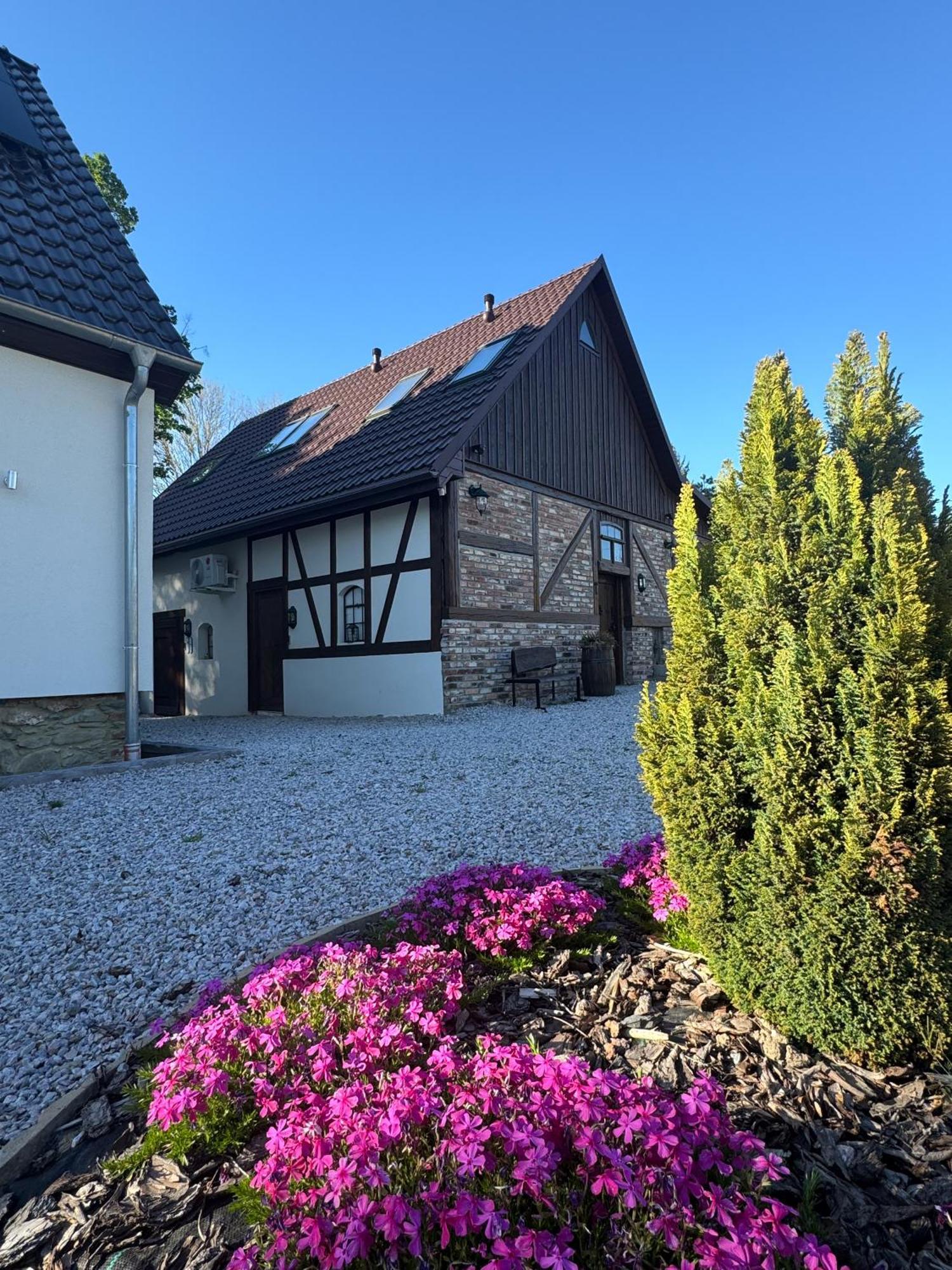 Apartamenty Komarno 46 Jacuzzi&Sauna Exterior photo